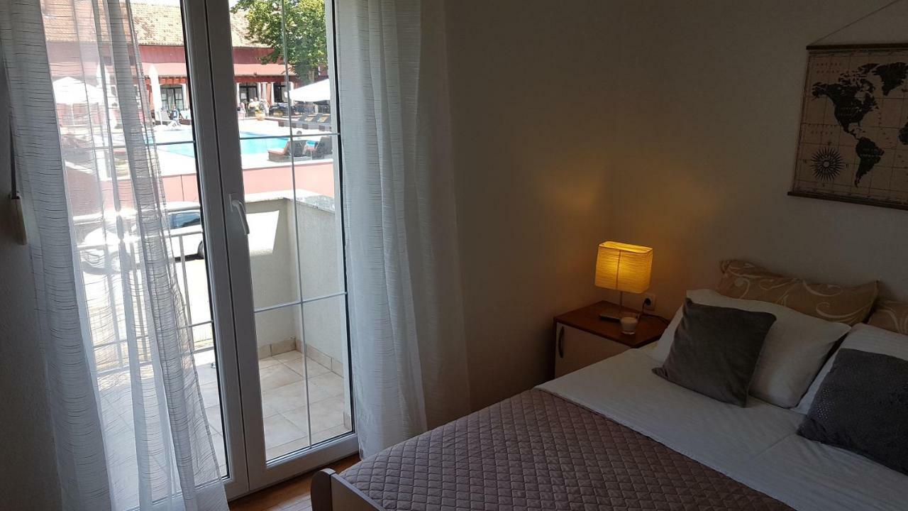 Apartments Luna Sveti Filip i Jakov Kültér fotó