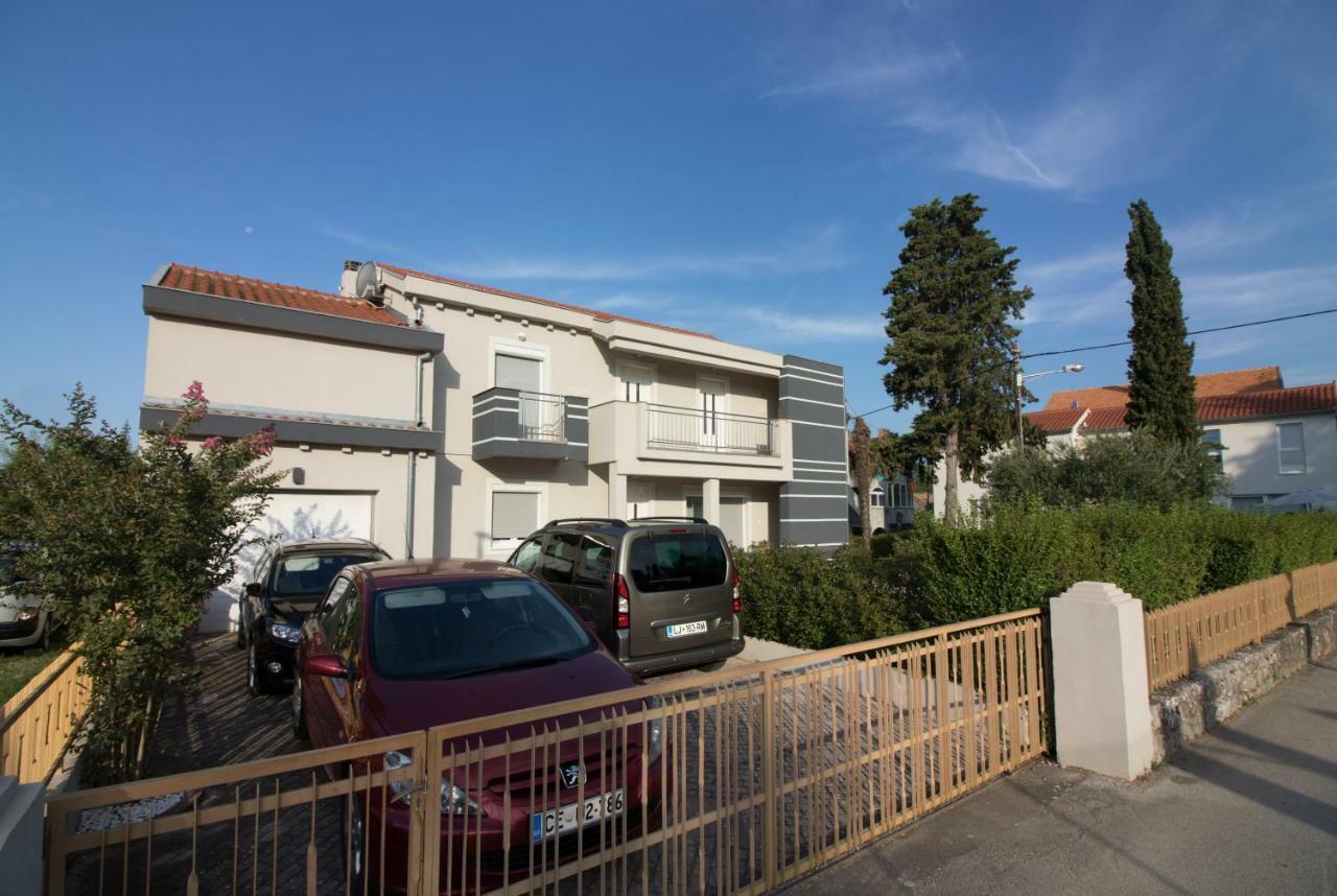 Apartments Luna Sveti Filip i Jakov Kültér fotó