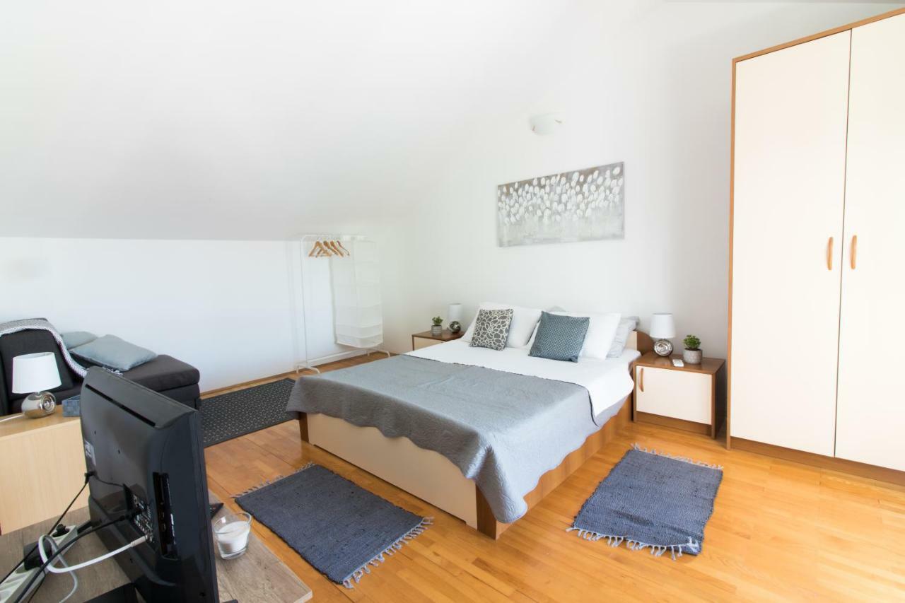 Apartments Luna Sveti Filip i Jakov Kültér fotó