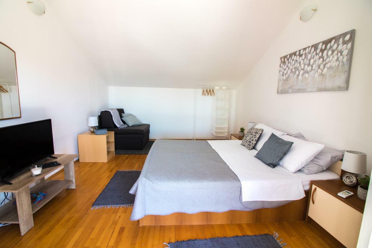 Apartments Luna Sveti Filip i Jakov Kültér fotó